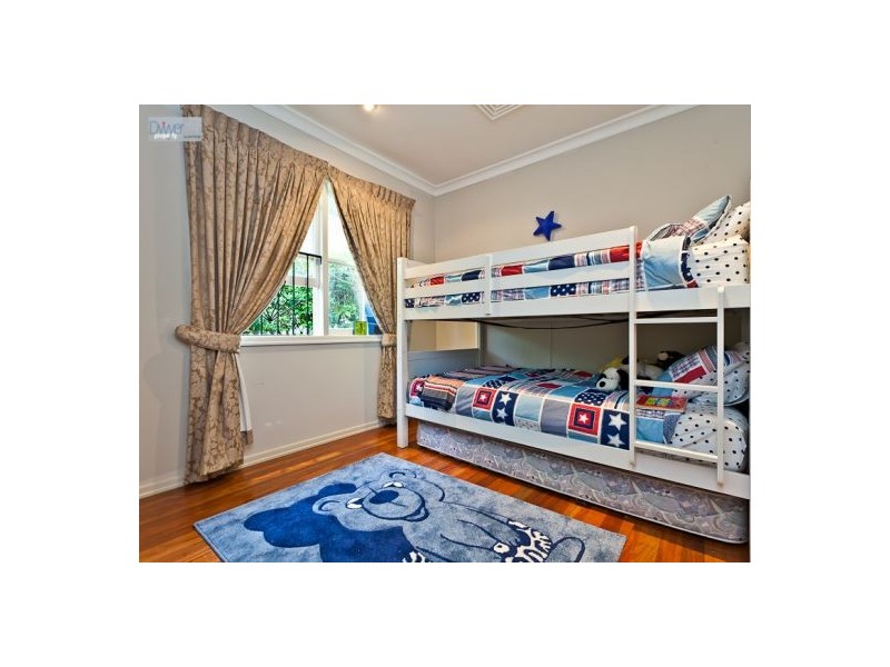 68 Wylie Ave, Coorparoo QLD 4151
