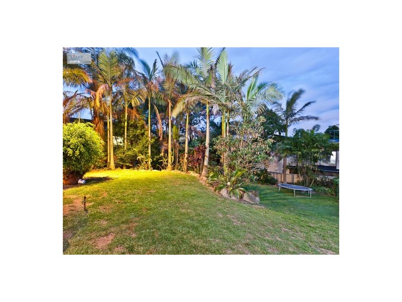 68 Wylie Ave, Coorparoo QLD 4151