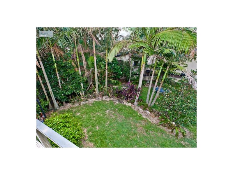 68 Wylie Ave, Coorparoo QLD 4151