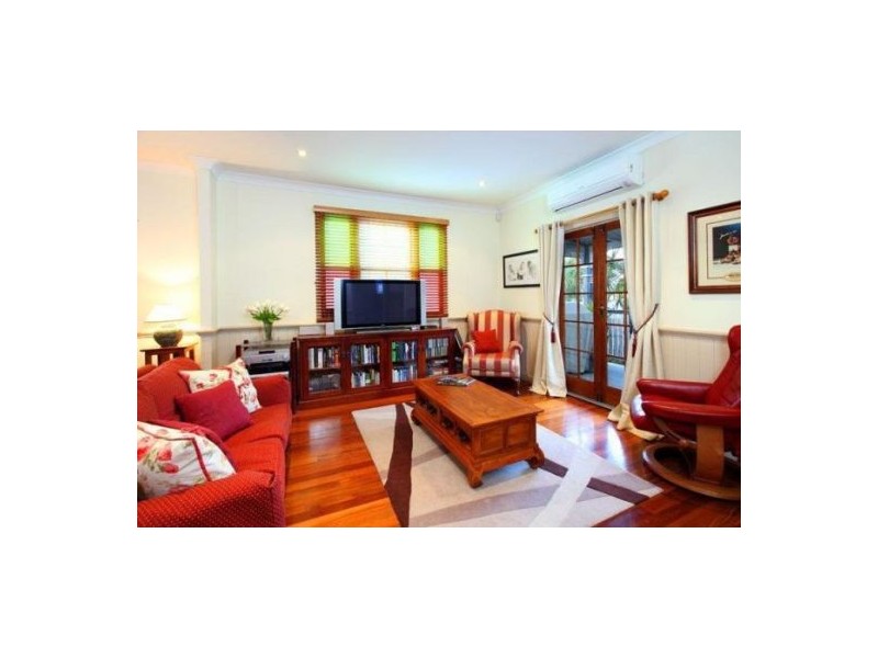 89 Henry Street, Greenslopes QLD 4120