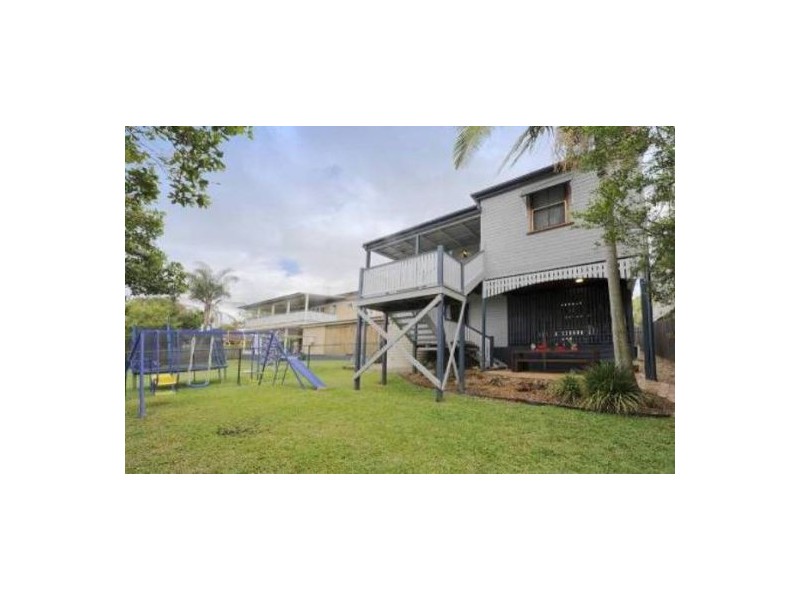 89 Henry Street, Greenslopes QLD 4120