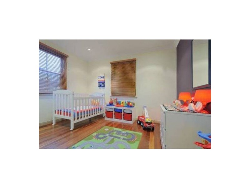 89 Henry Street, Greenslopes QLD 4120