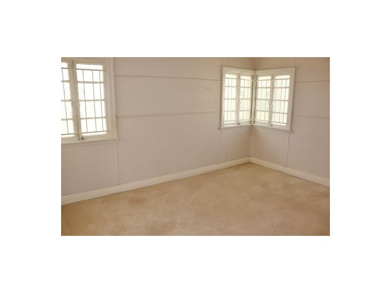 94 Chaucer Street, Moorooka QLD 4105