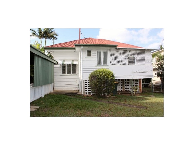 94 Chaucer Street, Moorooka QLD 4105