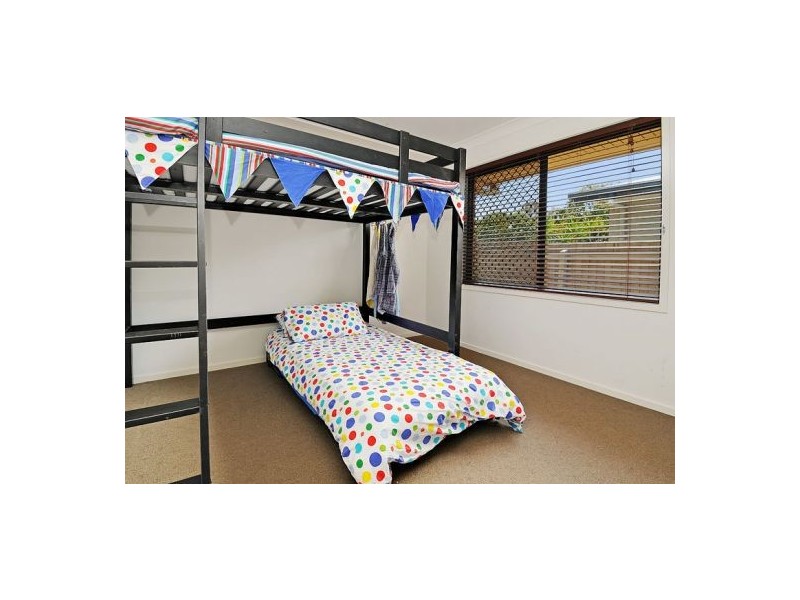 12 Reynolds St, Carindale QLD 4152