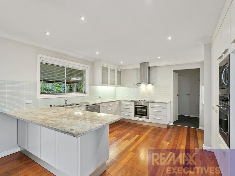 26 Le Grand Street, Macgregor QLD 4109