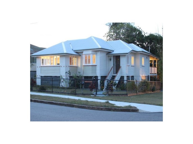 15 Crump Street, Holland Park West QLD 4121