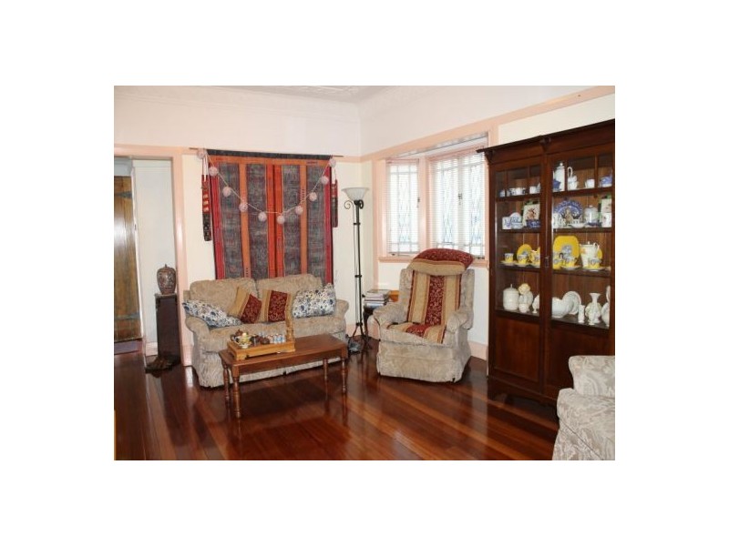 15 Crump Street, Holland Park West QLD 4121