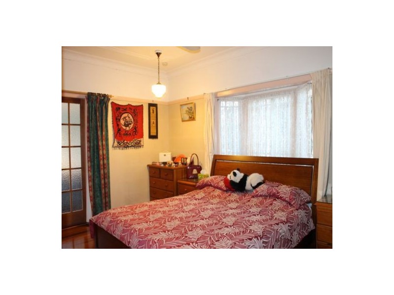 15 Crump Street, Holland Park West QLD 4121