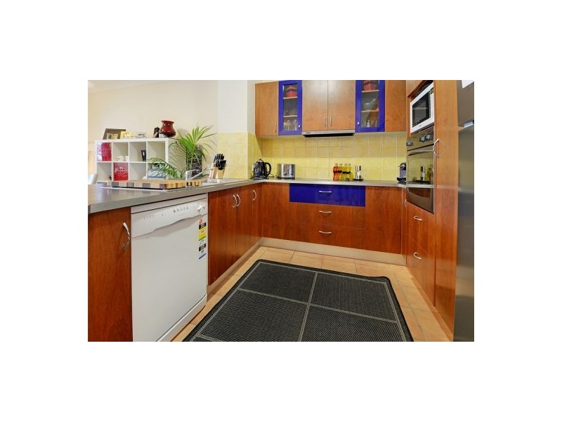 Unit 5 Cnr Rialto St & Old Cleveland Rd, Coorparoo QLD 4151