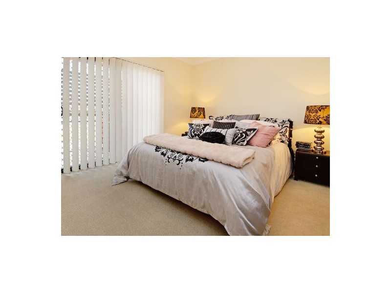 Unit 5 Cnr Rialto St & Old Cleveland Rd, Coorparoo QLD 4151