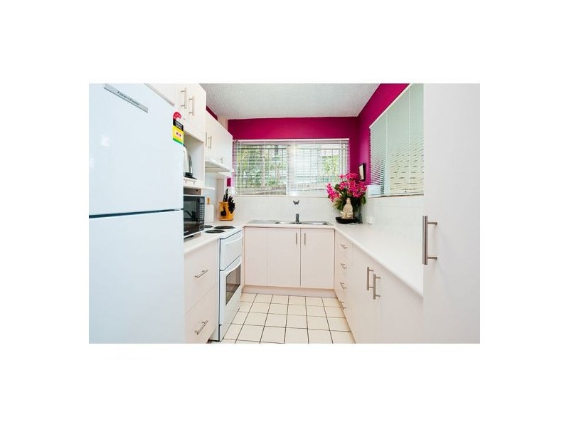 2/17 Albert Street, Annerley QLD 4103