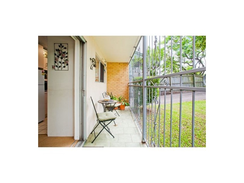 2/17 Albert Street, Annerley QLD 4103