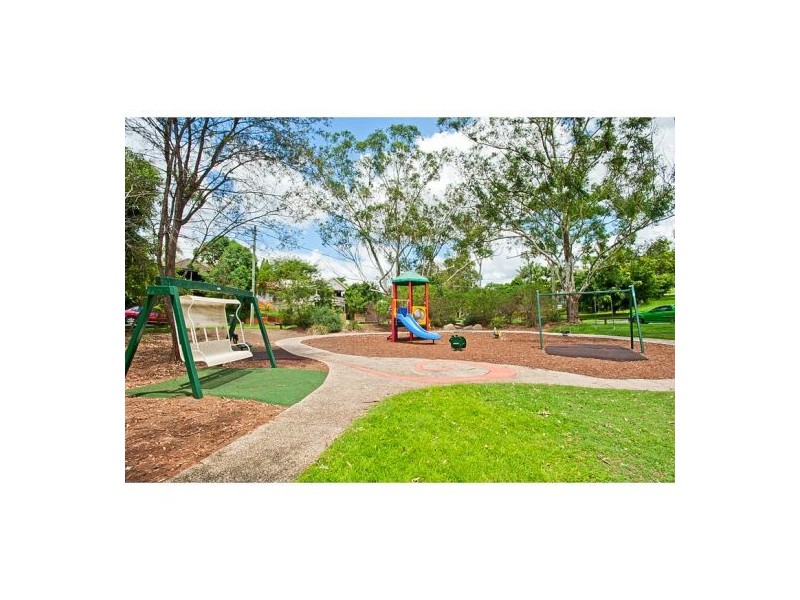 2/17 Albert Street, Annerley QLD 4103