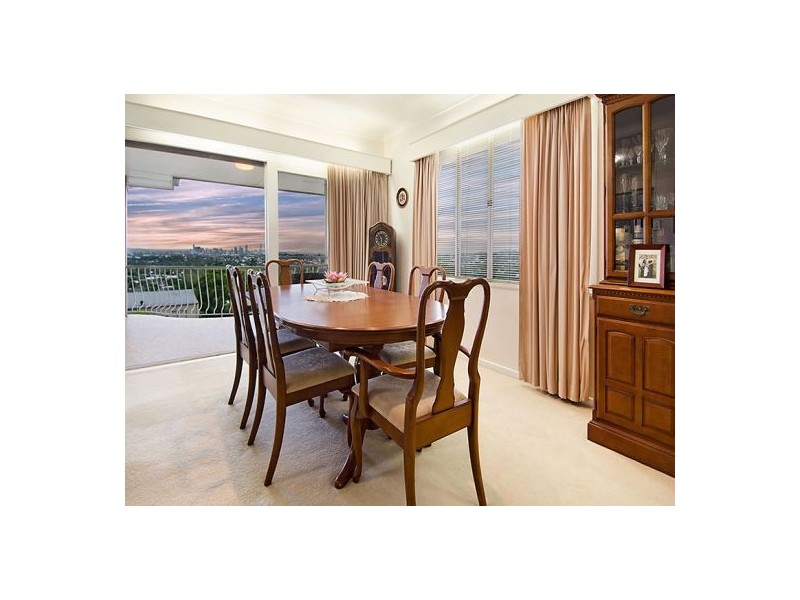 36 Kneale Street, Holland Park West QLD 4121