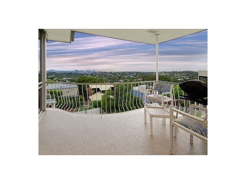 36 Kneale Street, Holland Park West QLD 4121