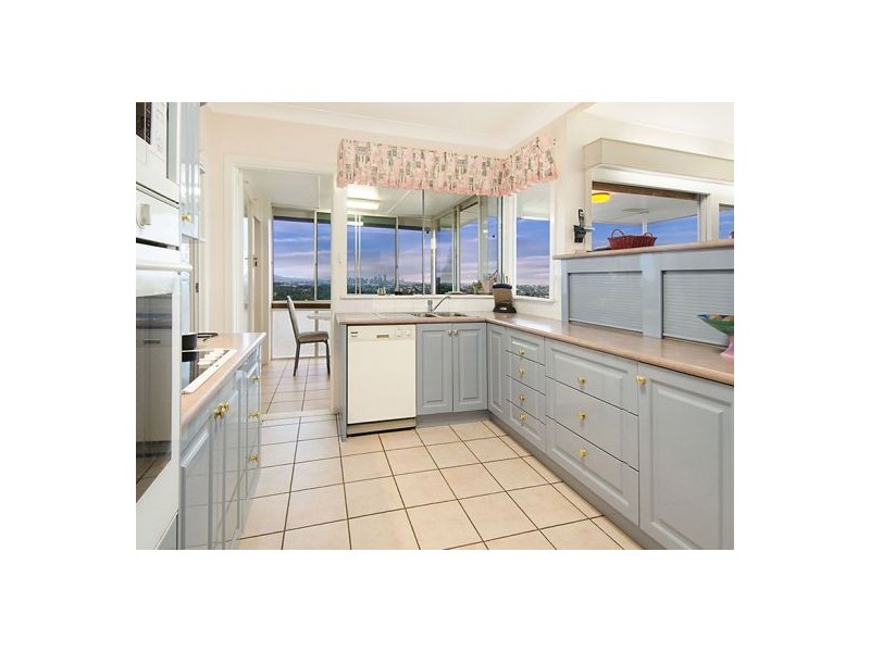 36 Kneale Street, Holland Park West QLD 4121