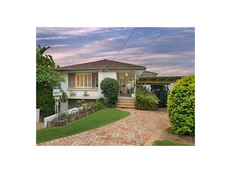 36 Kneale Street, Holland Park West QLD 4121