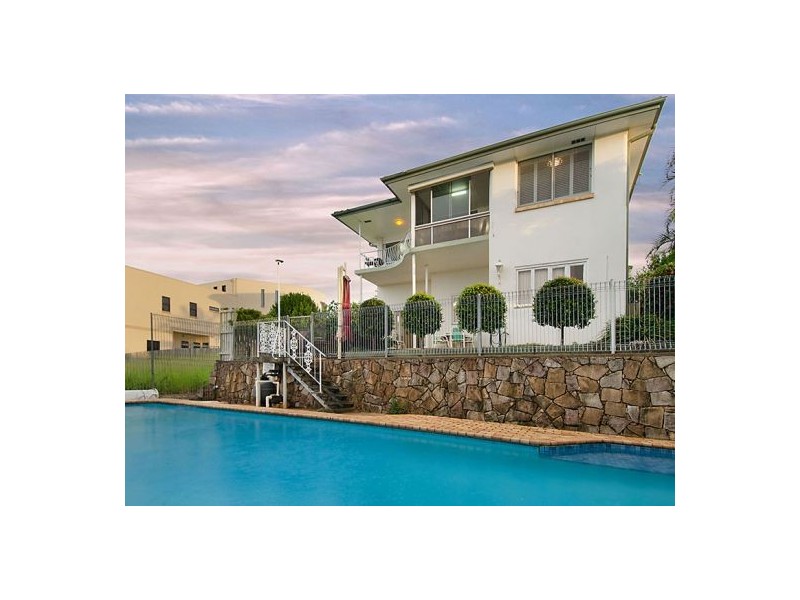 36 Kneale Street, Holland Park West QLD 4121