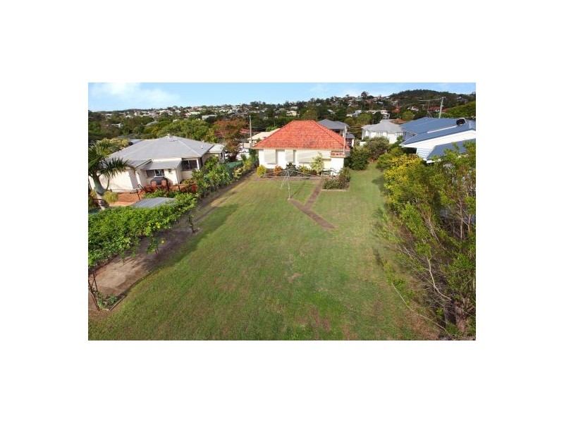 16 Fork Street, Coorparoo QLD 4151