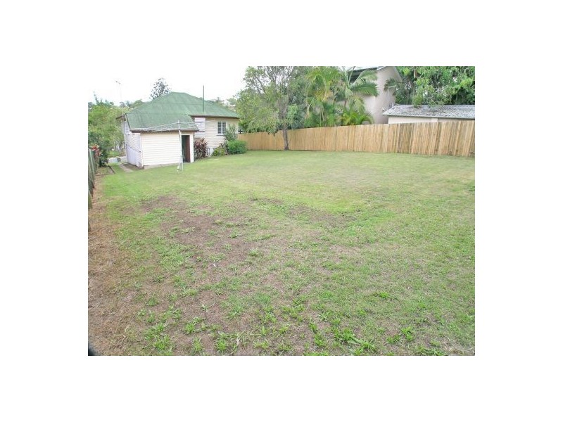 15 Esmonde Place, Coorparoo QLD 4151