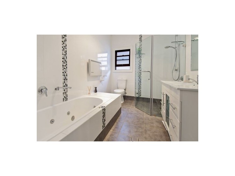 4 Fincastle Street, Moorooka QLD 4105