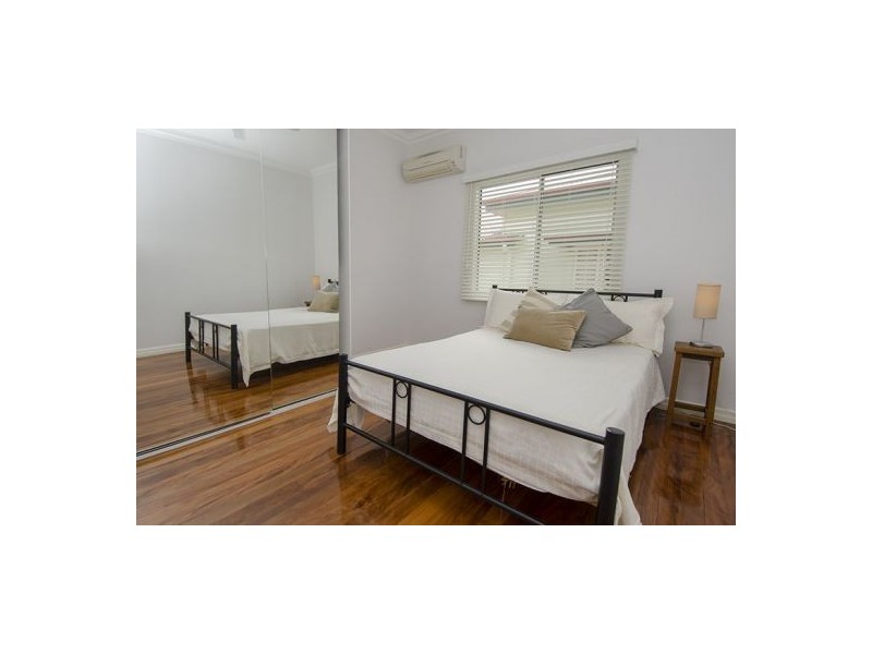 4 Fincastle Street, Moorooka QLD 4105