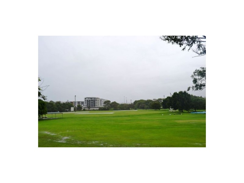 32 Forsyth St, Fairfield QLD 4103