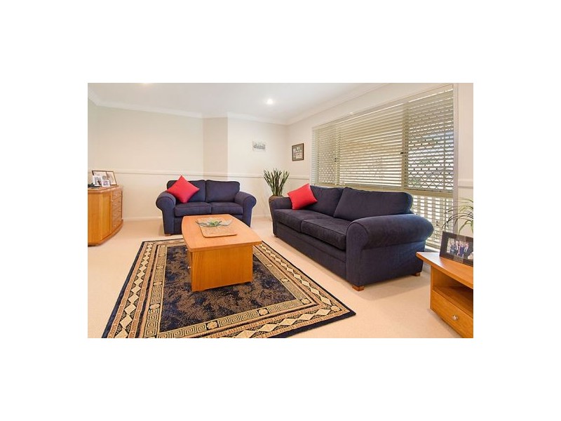 93 Hummingbird Crs, Wishart QLD 4122