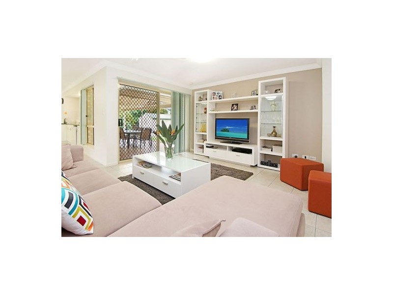 93 Hummingbird Crs, Wishart QLD 4122