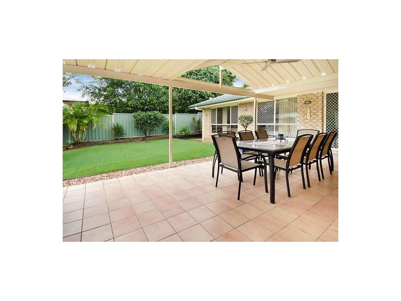 93 Hummingbird Crs, Wishart QLD 4122