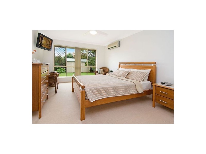 93 Hummingbird Crs, Wishart QLD 4122