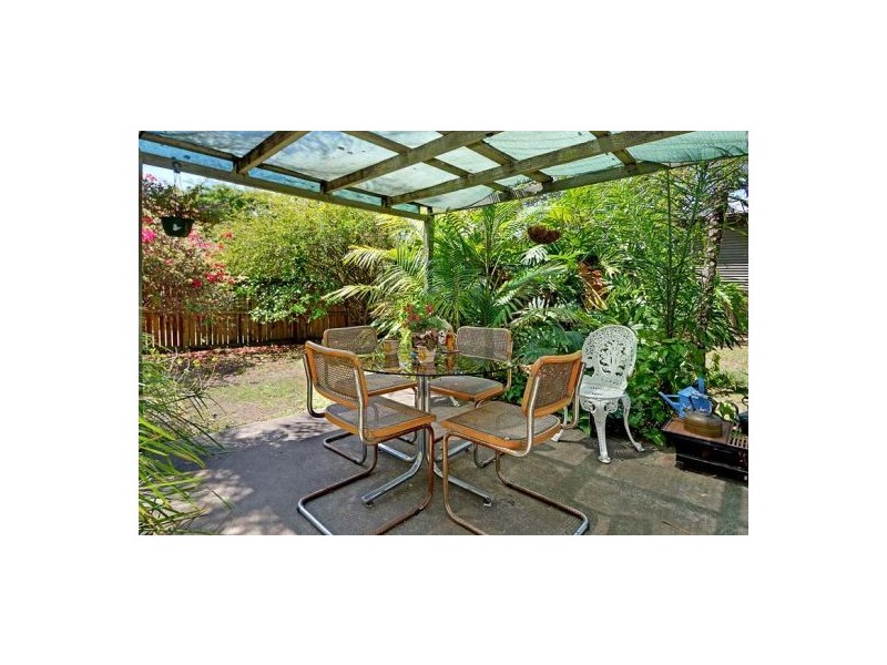 888 Logan Road, Holland Park West QLD 4121