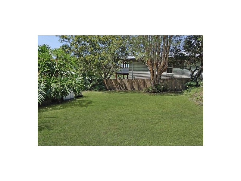 888 Logan Road, Holland Park West QLD 4121