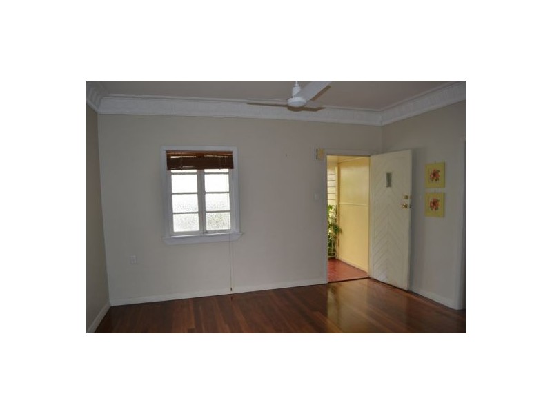 34 Judge Street, Norman Park QLD 4170