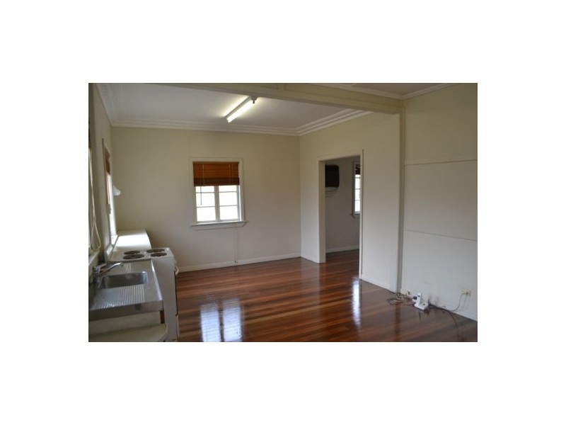 34 Judge Street, Norman Park QLD 4170
