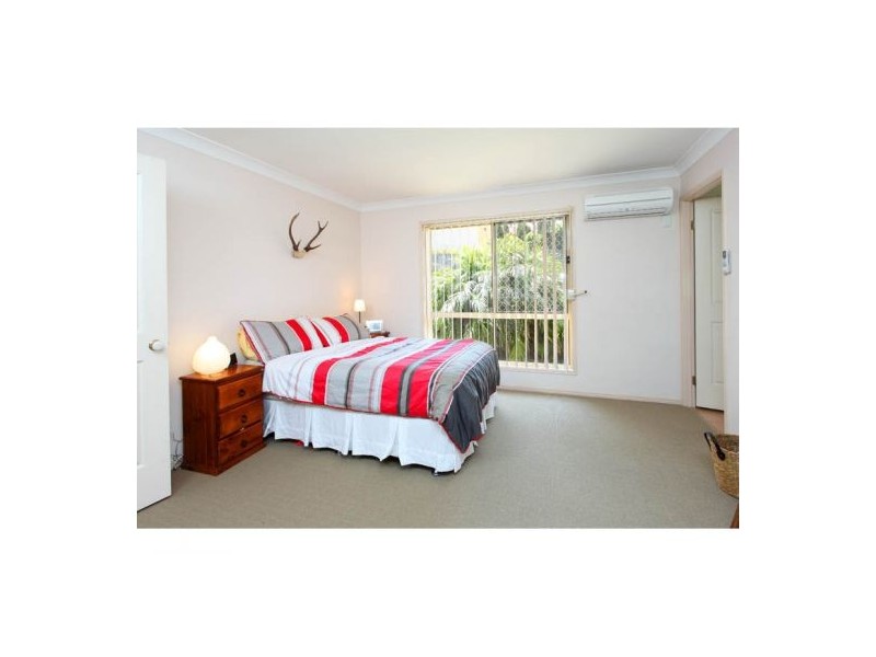 4 Kensington Close, Carindale QLD 4152