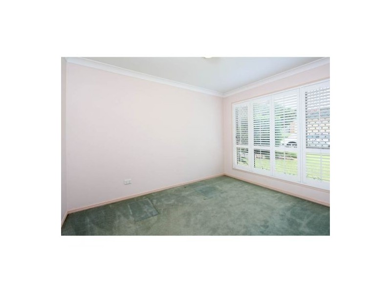 4 Kensington Close, Carindale QLD 4152