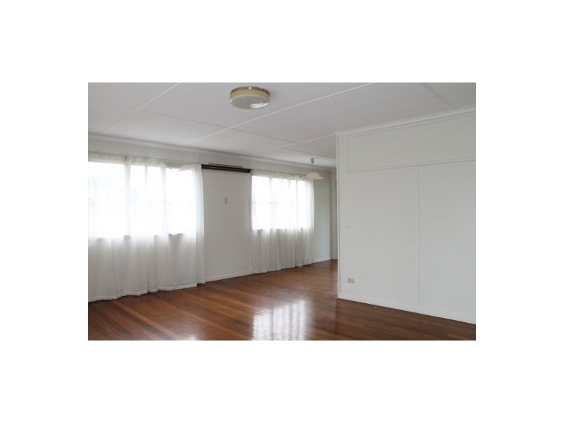 26 Kuring-gai Ave, Tarragindi QLD 4121