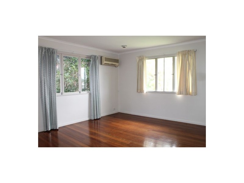 26 Kuring-gai Ave, Tarragindi QLD 4121