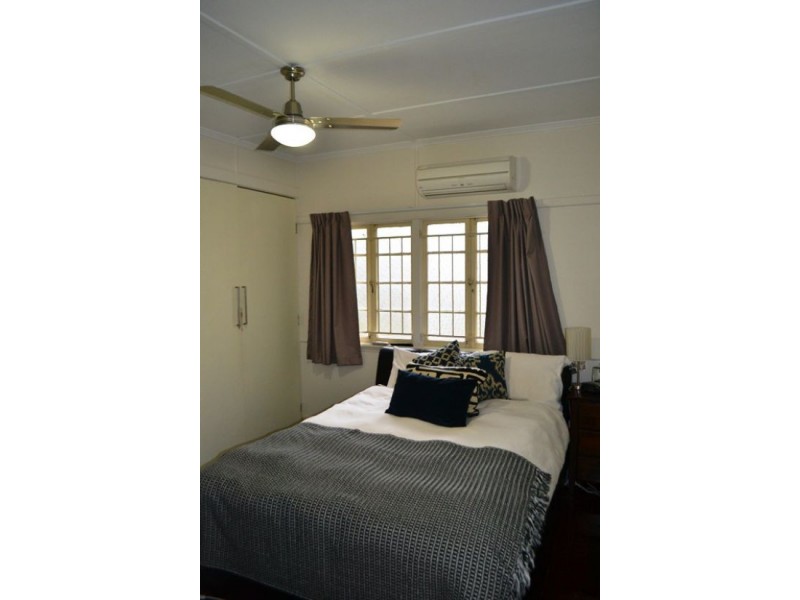 50 Marvin Street, Holland Park West QLD 4121