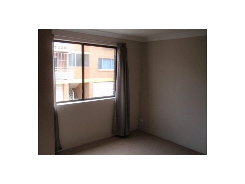 4/12 Crown Street, Holland Park West QLD 4121