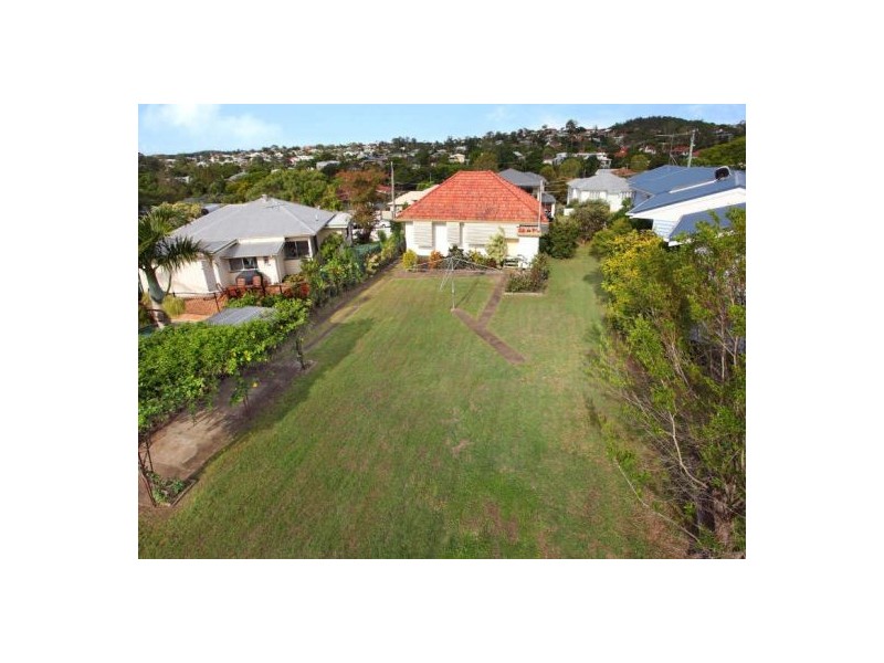 16 Fork Street, Coorparoo QLD 4151