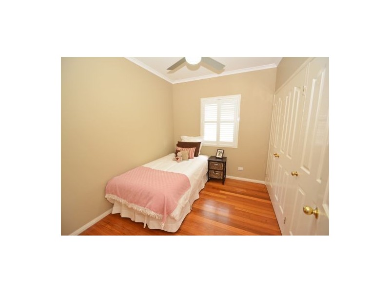 67a Raven Street, Camp Hill QLD 4152