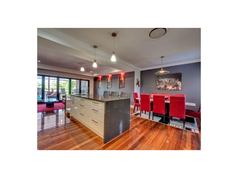 15 Snowden Street, Tarragindi QLD 4121