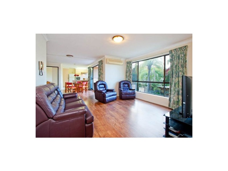 8/11 Mahina Place, Wishart QLD 4122