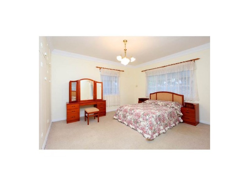 5 Glyn Street, Coorparoo QLD 4151