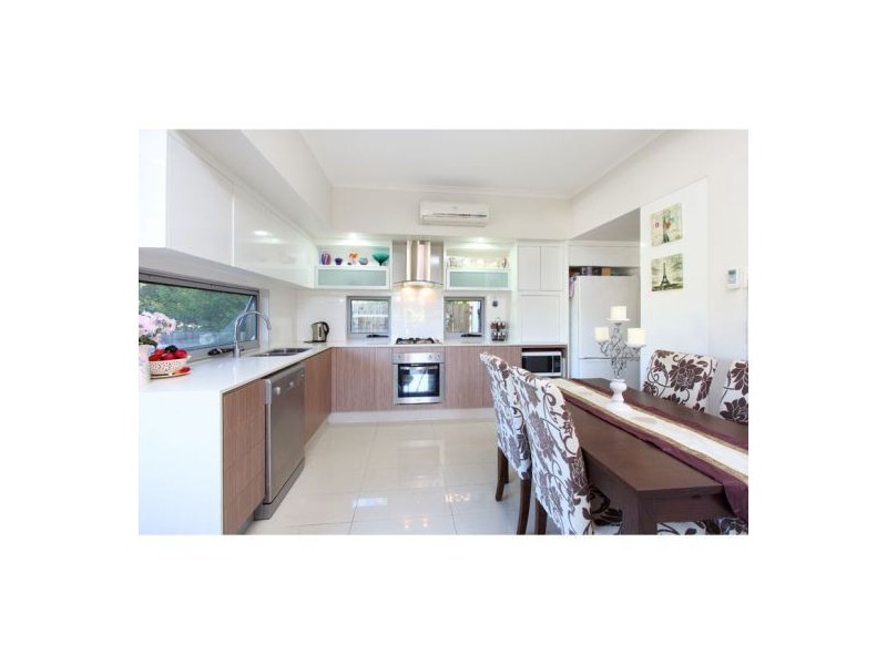 15 Ames Street, Coorparoo QLD 4151