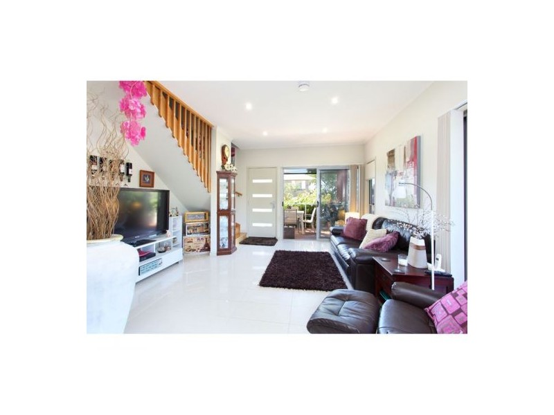 15 Ames Street, Coorparoo QLD 4151