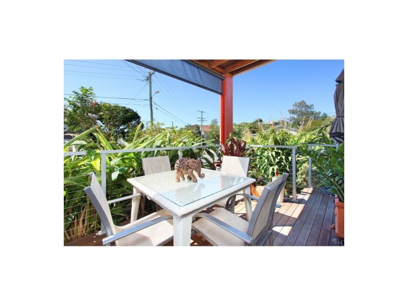 15 Ames Street, Coorparoo QLD 4151